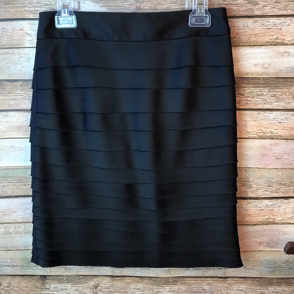 White House Black Market Skirt Size 2
